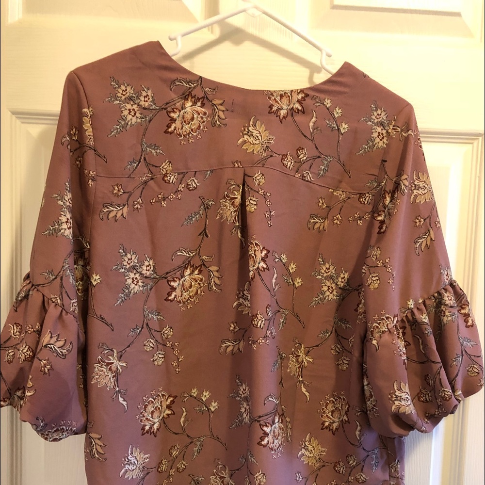 Blouse - Picture 2 of 5